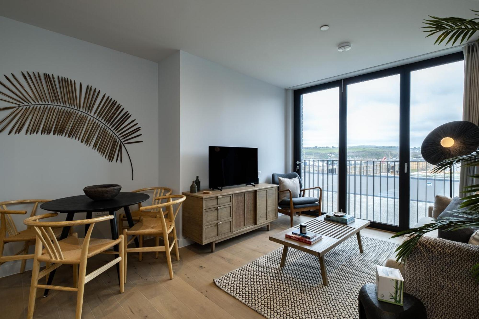 Modern 1-bedroom In The Heart Of